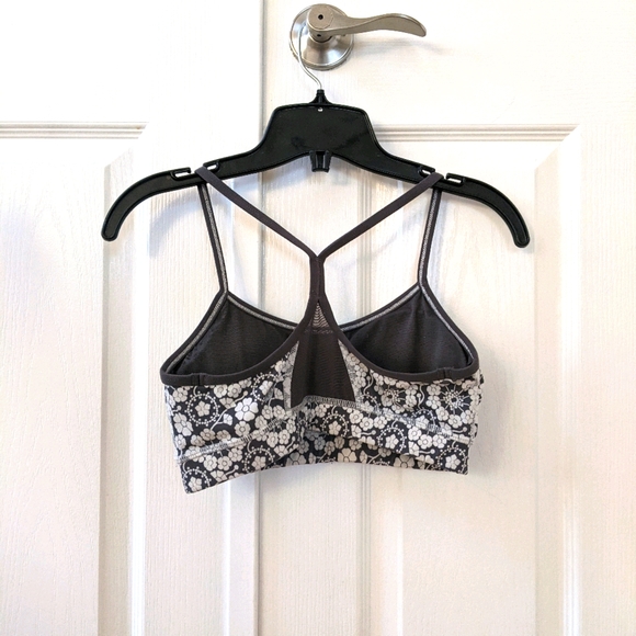 Lululemon flow y bra - Picture 2 of 2